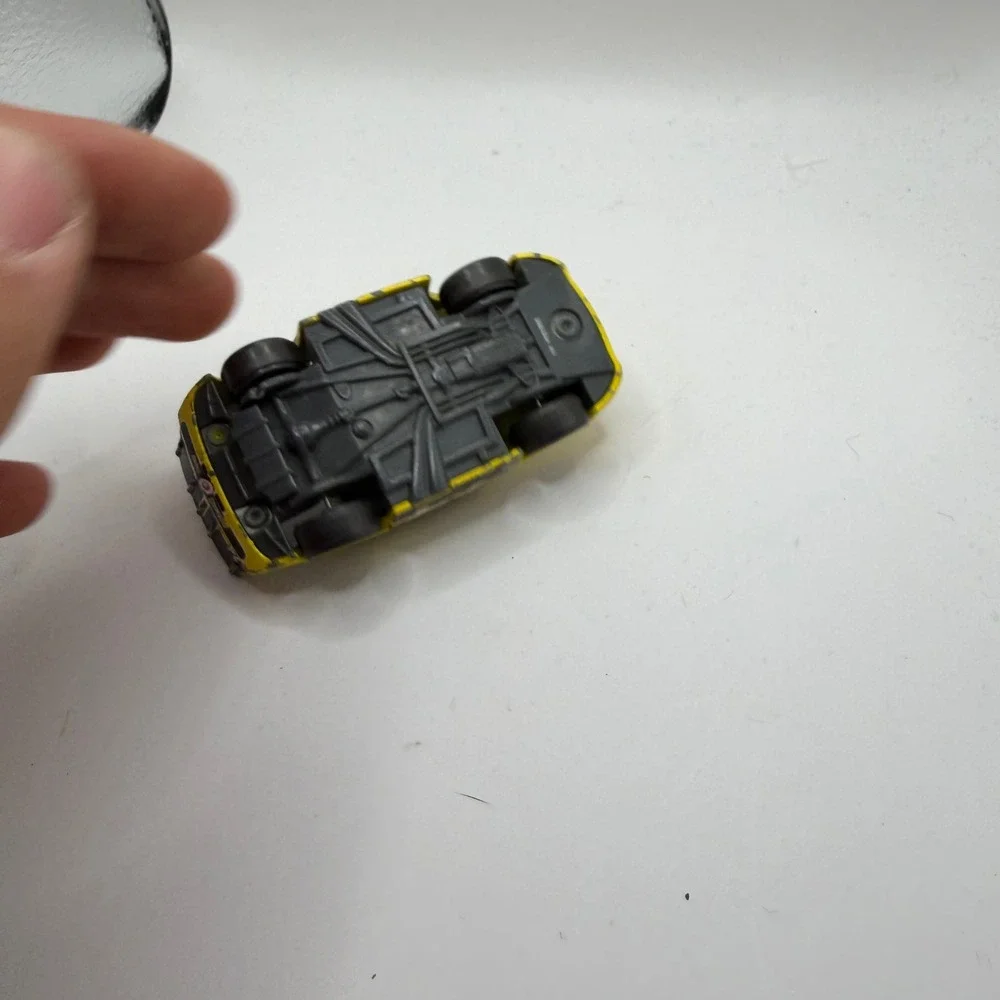 Disney Pixar Cars Sidewall Shine 74 Slider Petrolski Diecast Yellow Race Car